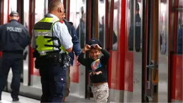 Alman Dışişleri: Suriye'ye Dönenleri Baskı Bekliyor
