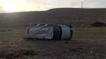 Hafif Ticari Araç Takla Attı: 2 Ölü