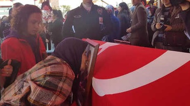 Dur' İhtarına Uymayan Sürücünün Çarpmasıyla Şehit Olan Polis İçin Tören (2)