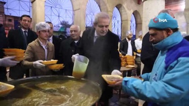 Şanlıurfa'da 15 Bin Kişiye Tirit İkramı