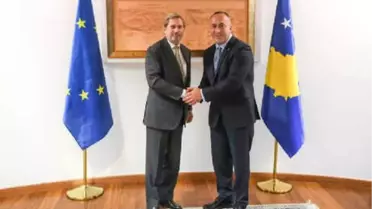 AB'den Kosova'ya Kötü Haber; Vizeler 2020'ye Ertelendi