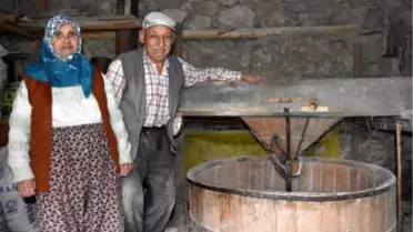 Tarihi Değirmen Yıllardır Dönüyor