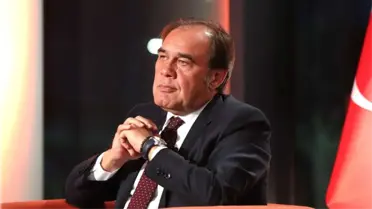 Galatasaraylı Taraftarlar, TFF Başkanı Yıldırım Demirören'i İstifaya Davet etti