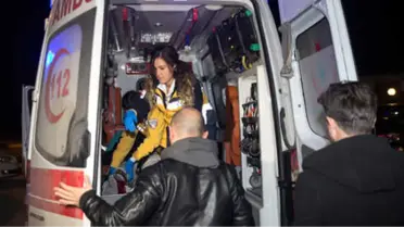 Siyah Bir Otomobilden İnen Kimliği Belirsiz Şahıslar, Yolda Yürüyen 4 Kişiyi Taradı