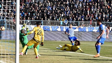 Evkur Yeni Malatyaspor, BB Erzurumspor'u 3-1'le Geçti