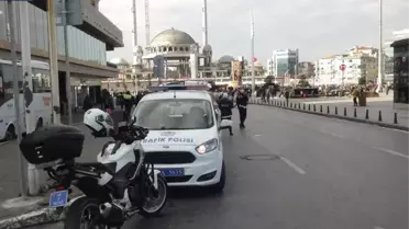 Taksim Meydanı'ndaki Uygulamada Kurallara Uymayan Sürücülere Ceza Yağdı