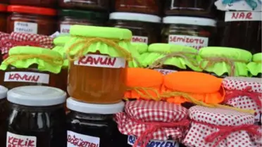 Kozalağın Reçelini, Mandalinanın Turşusunu Yaptılar