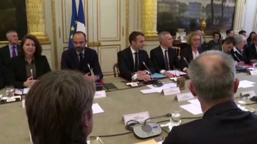 Macron Sarı Yelekliler'le Bir Araya Geldi