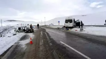 Otomobil ile Midibüs Çarpıştı: 8 Yaralı