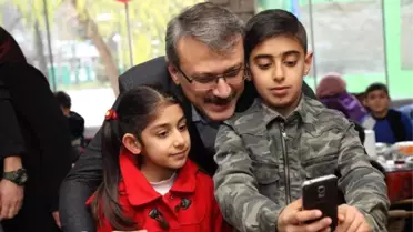 Vali Ekinci, 'Hiçbir Zaman Kendinizi Yalnız Hissetmeyin'