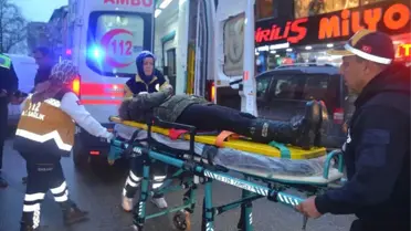 Geri Geri Manevra Yaparken Yayaya Çarptı; 1 Yaralı