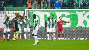 Bursaspor'da Kart Alarmı