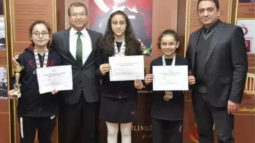 Gkv'li Sporculara Yüzme ve Satrançta Üç Altın Madalya