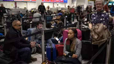 Londra'da Gatwick Havalimanı'nda Uçuşlar İnsansız Hava Araçları Yüzünden Durduruldu