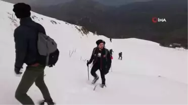 Karlar Altında 2 Bin 157 Rakımlı Bozdağ'a Tırmanıp Şehitlerimizi Andılar
