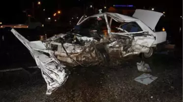 Cip ile Çarpışan Otomobil Hurdaya Döndü: 1 Ölü, 2 Yaralı