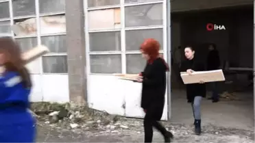 Üniversite Öğrencilerinden Sokak Hayvanlarına Sıcak Dokunuş