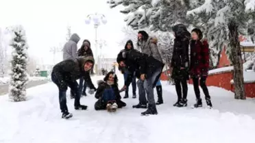 Üniversite Öğrencilerinin Sivas'ta Soğukla İmtihanı