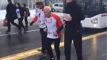 Atatürk Koşusu'nda Ölen Türkiye'nin En Yaşlı Atleti Toprağa Verildi