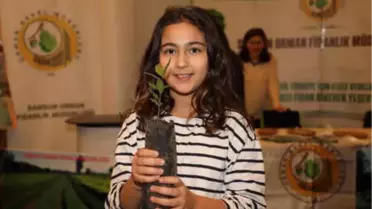 Samsunlulara 2 Bin Fidan Dağıtıldı