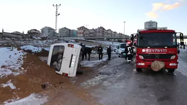 Karaman'da Minibüs Yayaya Çarptı: 1 Yaralı