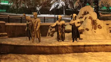 Başkent'te Okul Servisçileri Zincir Takıp Öğrenci Taşıdı