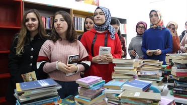 Kütüphanesiz Okul, Kitapsız Öğrenci Kalmasın' Kampanyası