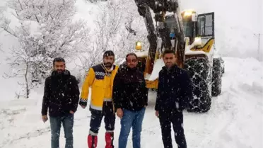 Hakkari'de Hasta Çocuğa Ekiplerin Yolu Açmasıyla Ulaşıldı
