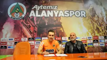 Aytemiz Alanyaspor, Sparta Prag Forması Giyen Josef Sural'ı Transfer Etti