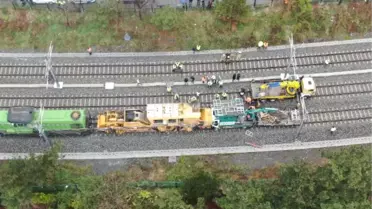 Havadan Ek Fotoğraflarla // Tren Hattında Kaza Yapan İki İş Makinesi Çekildi