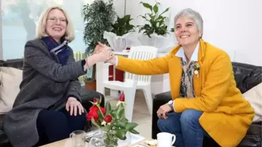 Rus Uyruklu Aday Anastasia, Seçim Çalışmalarına Başladı