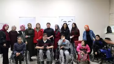 Engelliler Kendilerini Anlatmak İçin Deklanşöre Bastı