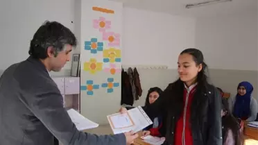 Ayvalı Köyü'nde Karne Heyecanı