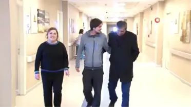 Üniversite Öğrencisi Eğitimini Dondurdu Karaciğer Kanseri Babasına Donör Oldu