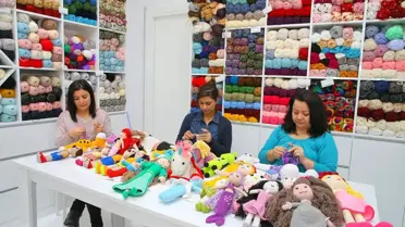Kanserli Çocuklar İçin Organik Oyuncak Yapıyorlar