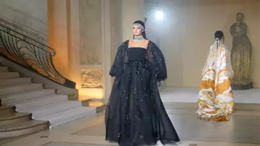 Paris Moda Haftası'na Stephane Rolland Damga Vurdu