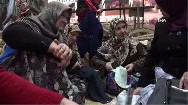 Eskiyen Elbiseler Tezgahlarda Halıya Dönüştürülüyor