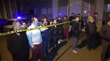 Karabük'te İstinat Duvarı Çöktü, 4 Otomobilde Hasar Oluştu