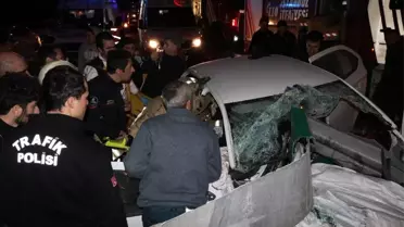 TEM'de Feci Kaza! Otomobil Bariyerlere Ok Gibi Saplandı