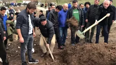 Ünlü Oyuncu Erkan Can'ın Ağabeyi Son Yolculuğuna Uğurlandı (2)
