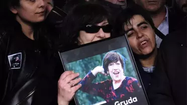 Usta Oyuncu Ayşen Gruda Son Yolculuğuna Uğurlanıyor