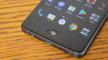 Blackberry Markalı Yeni Bir Akıllı Telefon Geliyor