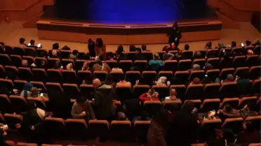 Şiir ve Edebiyatın Şehri' Tiyatroyu Sevdi