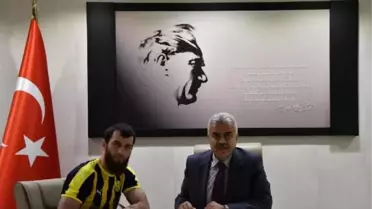 Mke Ankaragücü, Sadaev ile İmzaladı
