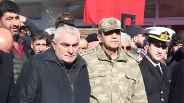 Adana'da Asker Uğurlamasına Gidenleri Taşıyan Midibüsün Devrilmesi