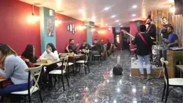 Bu Kafede Müşteriler 'Yazarların Masası'Na Konuk Oluyor