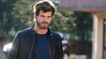 Kıvanç Tatlıtuğ, Tarzıyla Sosyal Medyayı Salladı