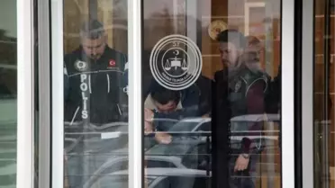 Okul Yanındaki Evde Uyuşturucu İmalatı Yapan 4 Kişi Tutuklandı