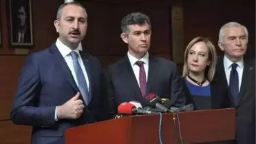 Bakan Gül: Enkaz, Bu İşin Üstünü Örtemeyecektir