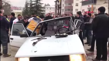 Kahramanmaraş'ta İki Otomobil Çarpıştı 4 Yaralı